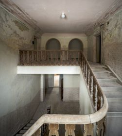 DE St Treppenhaus small